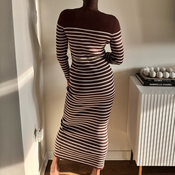 Say What Striped Maxi Dress with Gold Chain Belt - Picture 3 of 9